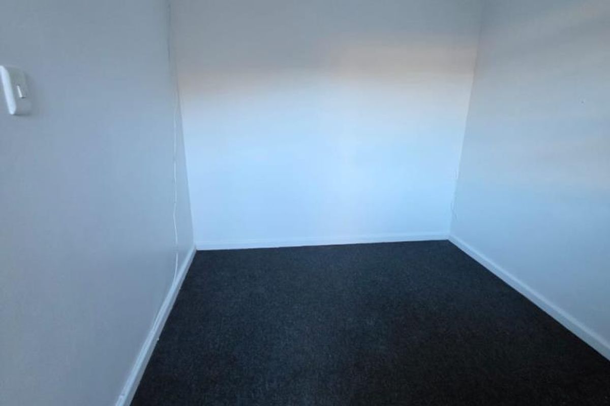 Room For Rent in Caxton Street, Quigney - Photo 2