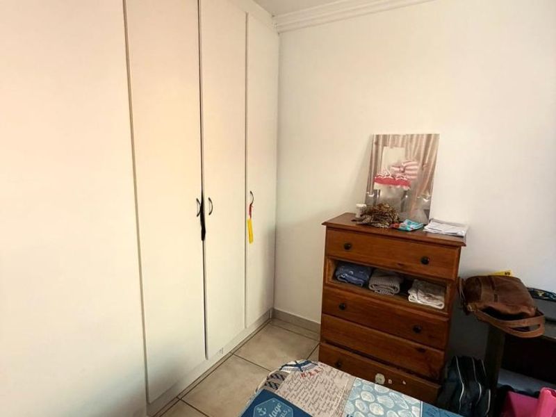 Spacious 3 Bedroom Townhouse For Rent in Jago Place, Gonubie - Photo 9