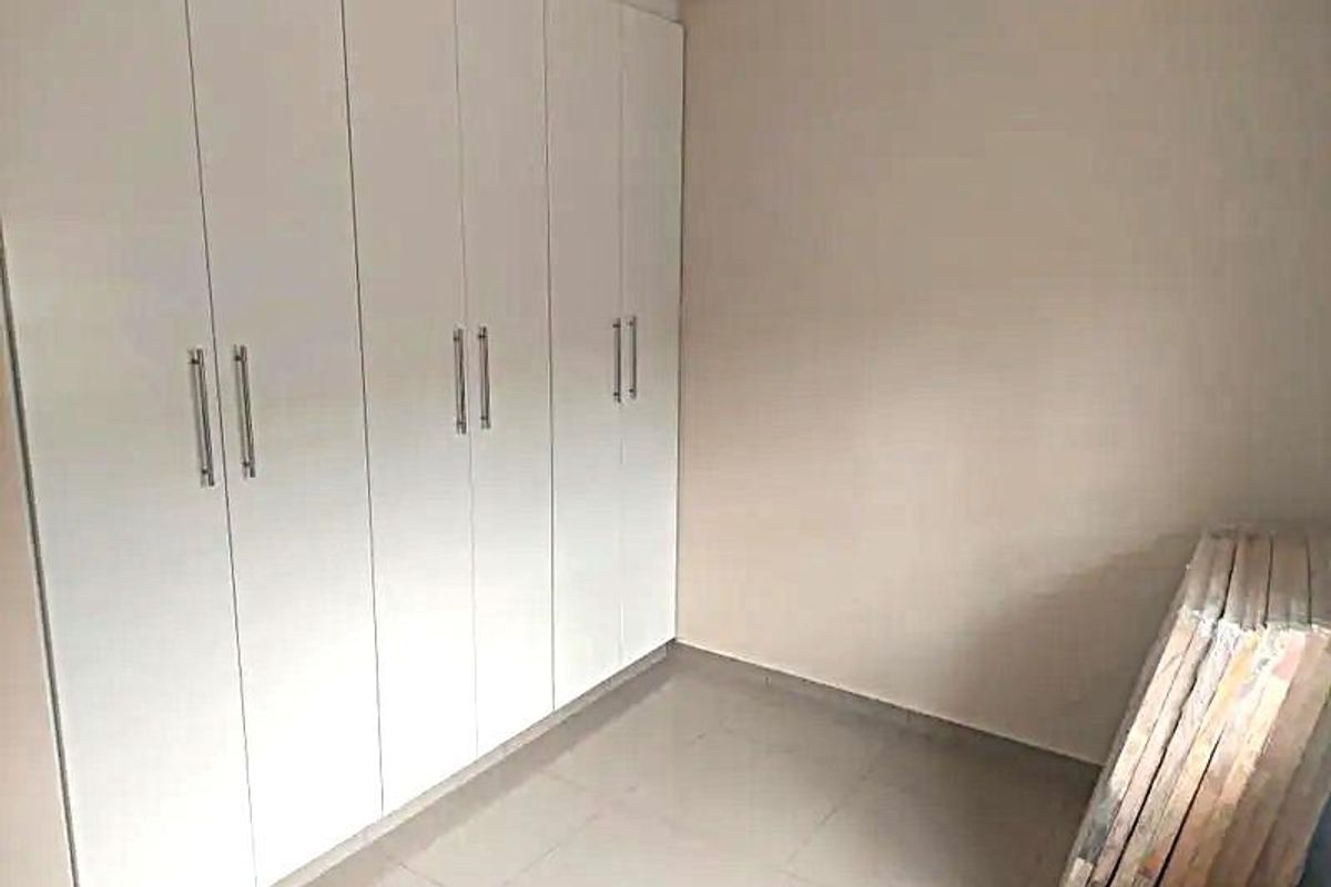 MODERN GROUND FLOOR 2-BEDROOM APARTMENT WITH PRIVATE PORCH – IN THE HEART OF MALVERN - Photo 5