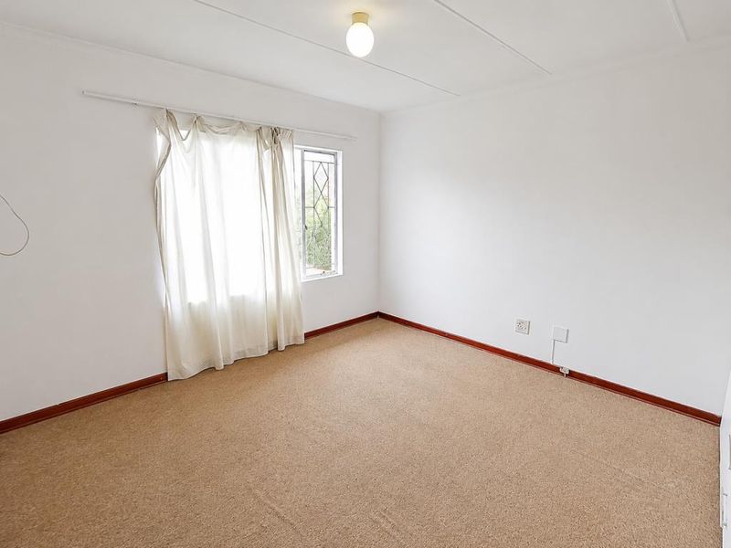Beautiful 3 Bedroom Townhouse For Rent in Mount Anne, Amalinda - Photo 6