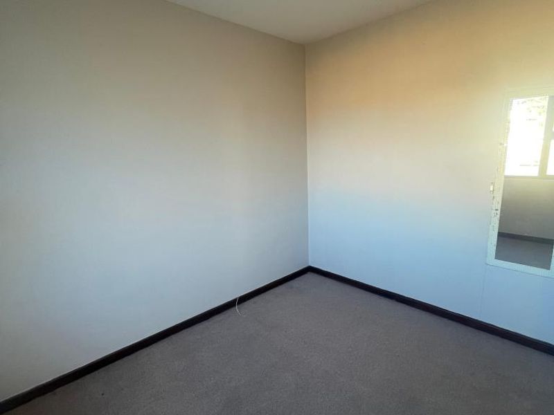Neat 2 Bedroom Flat For Rent in Quigney - Photo 6