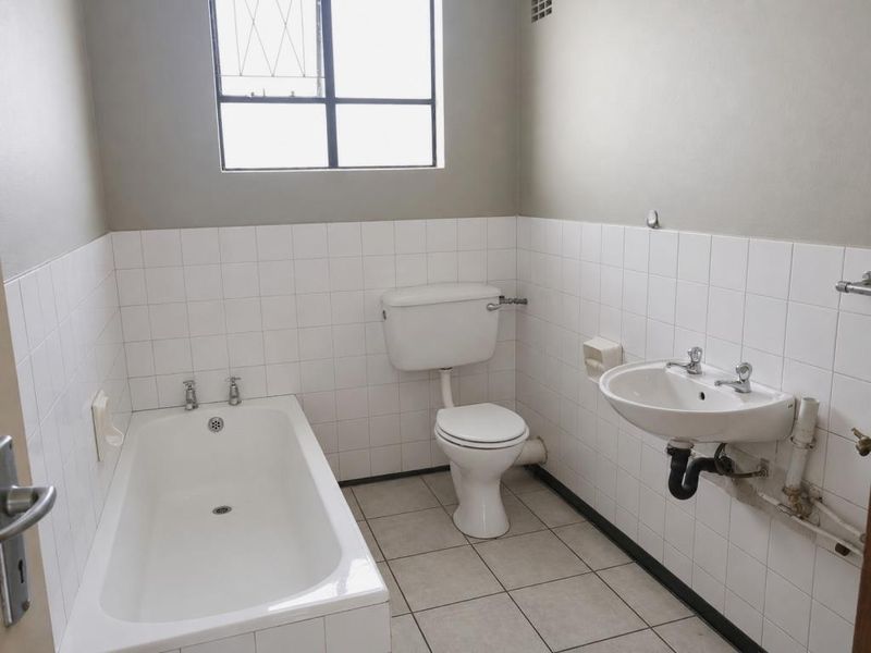 For Rent: 1 Bedroom Apartment in Belvedere Court | Southernwood - Photo 7