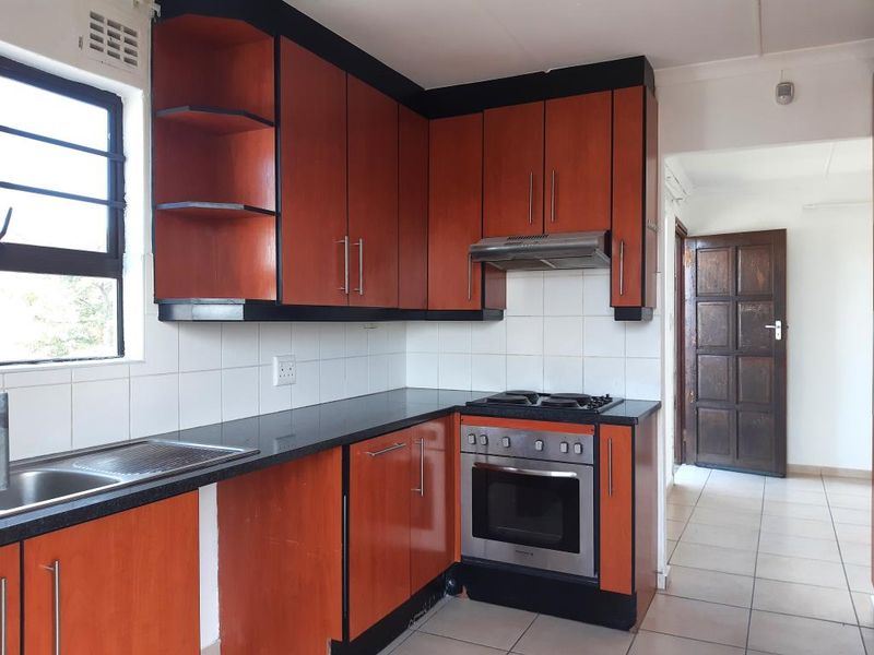 Beautiful 3 Bedroom House For Rent in Haven Hills - Photo 6