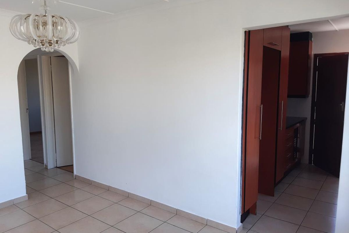 Beautiful 3 Bedroom House For Rent in Haven Hills - Photo 4