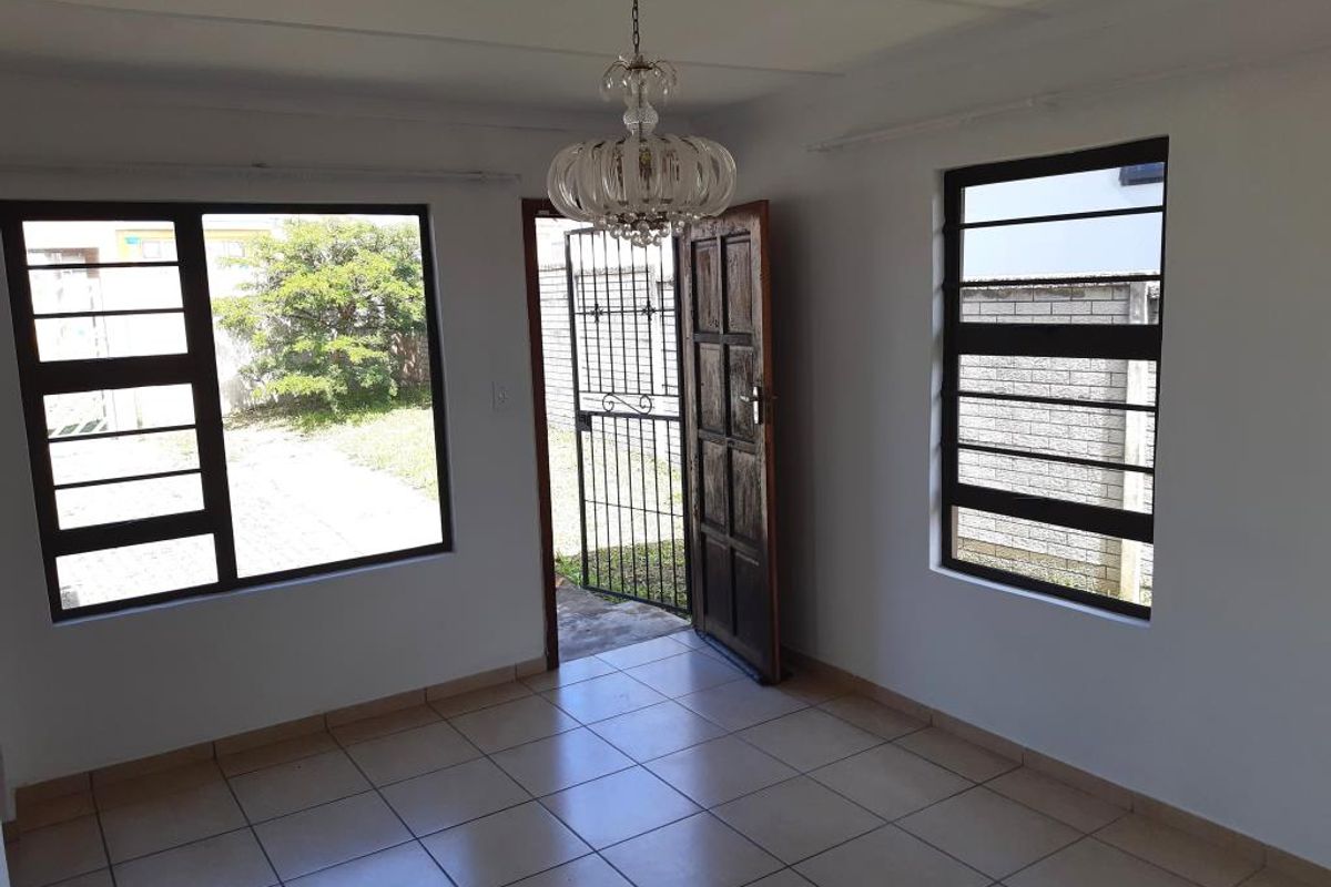 Beautiful 3 Bedroom House For Rent in Haven Hills - Photo 3