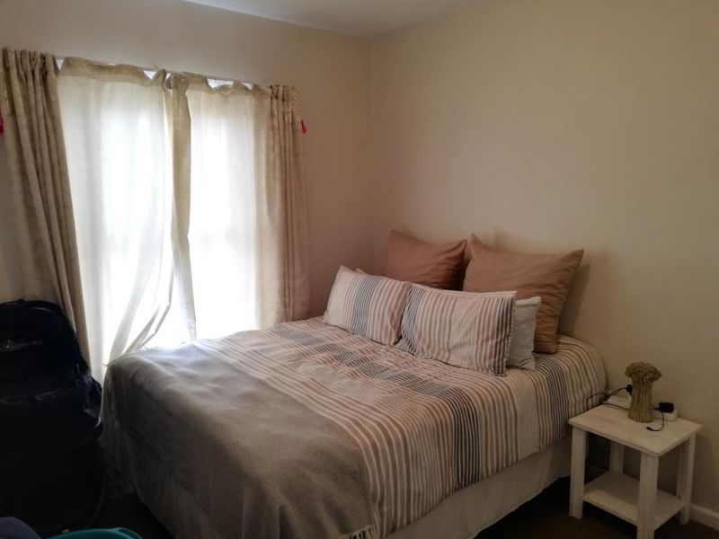 Beautiful 2 Bedroom Flat For Rent in Sunset Valley - Photo 6