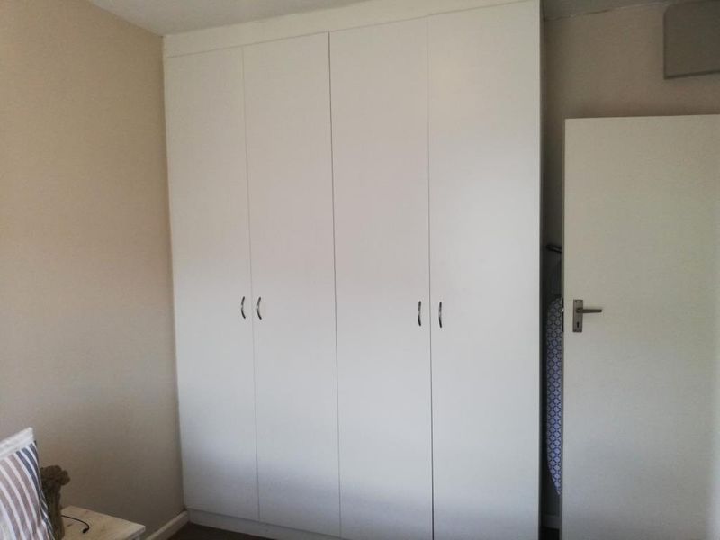 Beautiful 2 Bedroom Flat For Rent in Sunset Valley - Photo 7