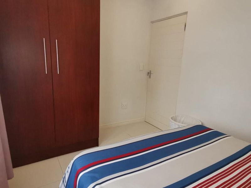 Beautiful 3 Bedroom Townhouse For Rent in Winterstrand - Photo 7