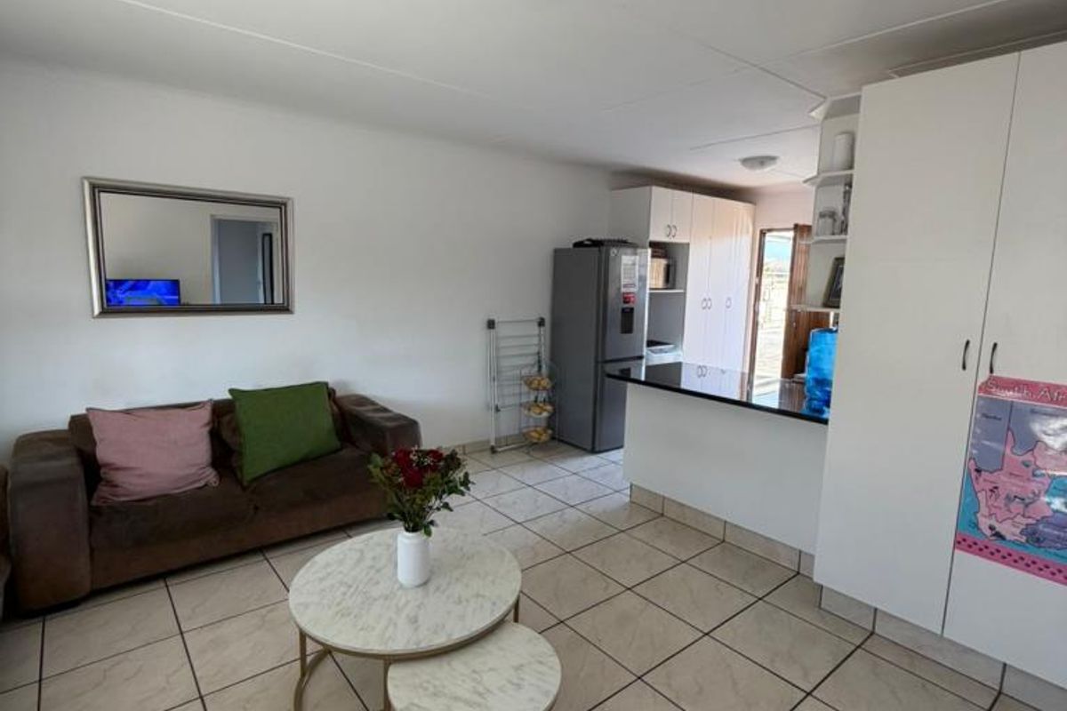 2 Bedroom Townhouse For Rent- Riley Place, Gonubie - Photo 4