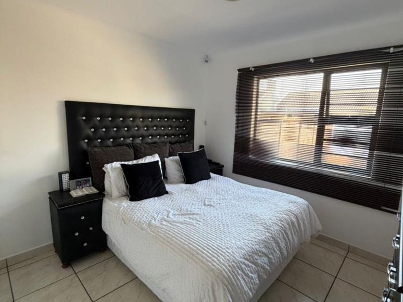 2 Bedroom Townhouse For Rent- Riley Place, Gonubie - Photo 6