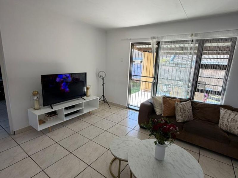2 Bedroom Townhouse For Rent- Riley Place, Gonubie - Photo 5
