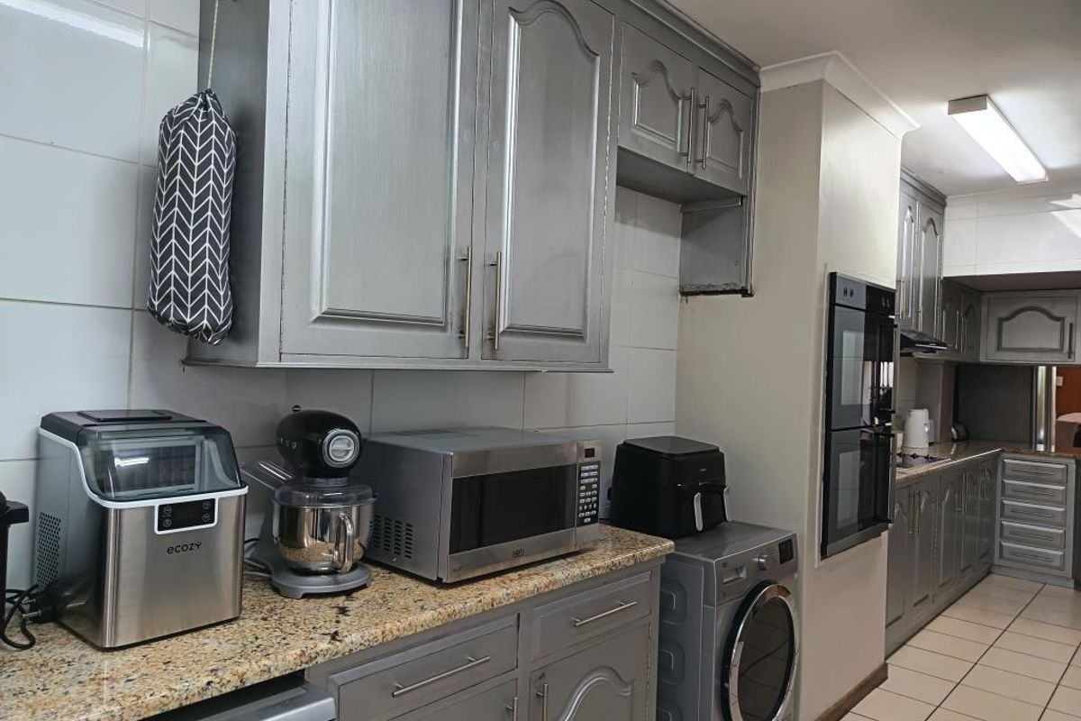 3 Bedroom Townhouse, 13 Gleneagles - Photo 3