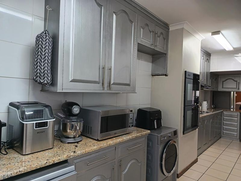 3 Bedroom Townhouse, 13 Gleneagles - Photo 3