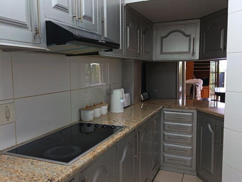 3 Bedroom Townhouse, 13 Gleneagles - Photo 6