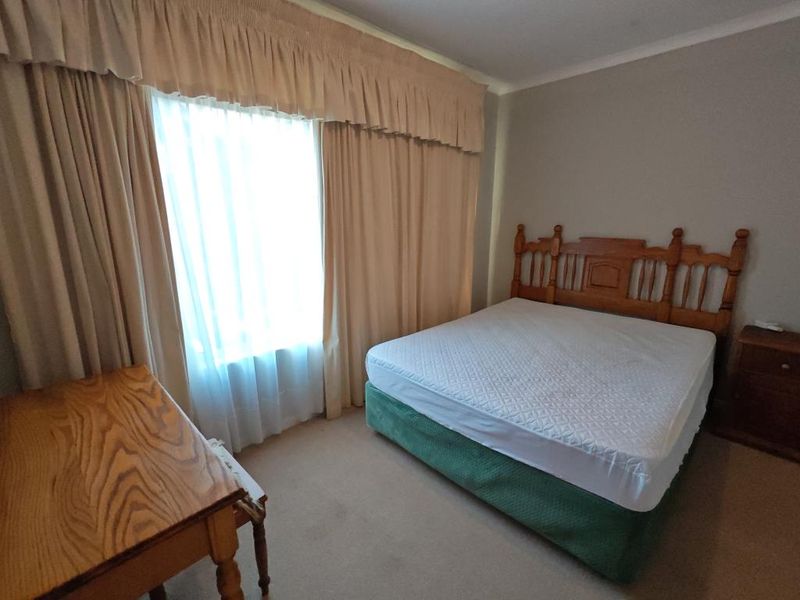 Beautiful 3 Bedroom Home For Rent in Bonza Bay - Photo 8