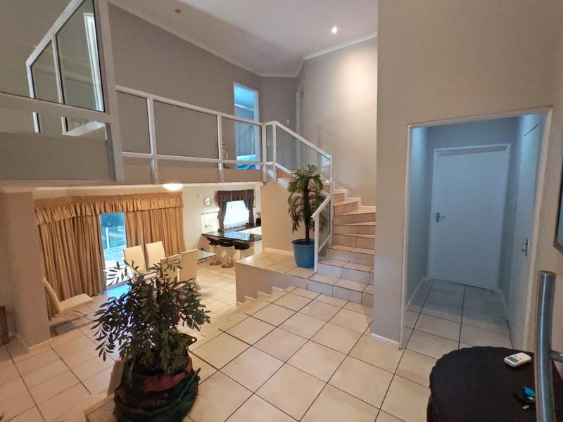 Beautiful 3 Bedroom Home For Rent in Bonza Bay - Photo 7
