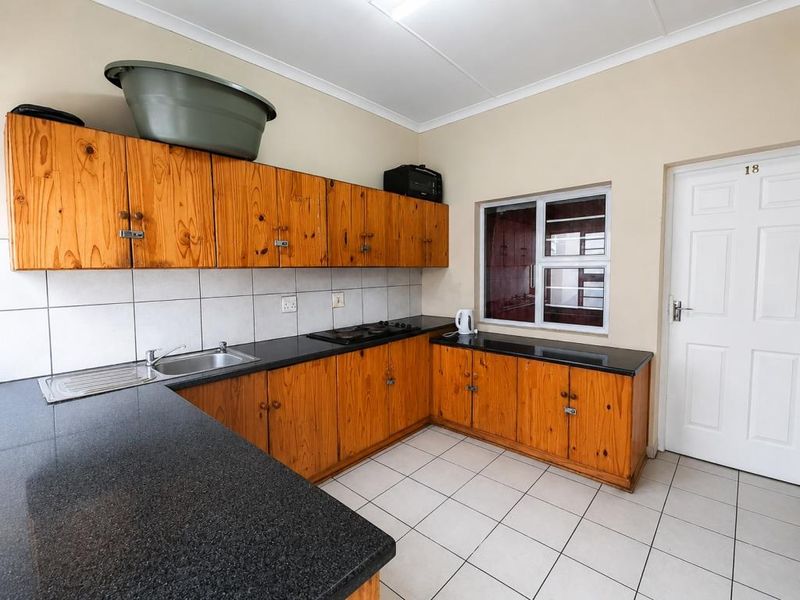 Room For Rent in Caxton Street, Quigney - Photo 6