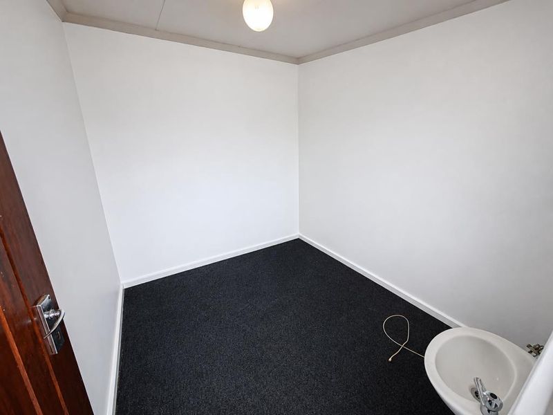 Room For Rent in Caxton Street, Quigney - Photo 2