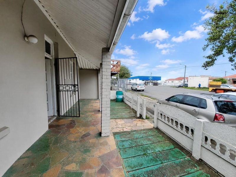 Room For Rent in Caxton Street, Quigney - Photo 9