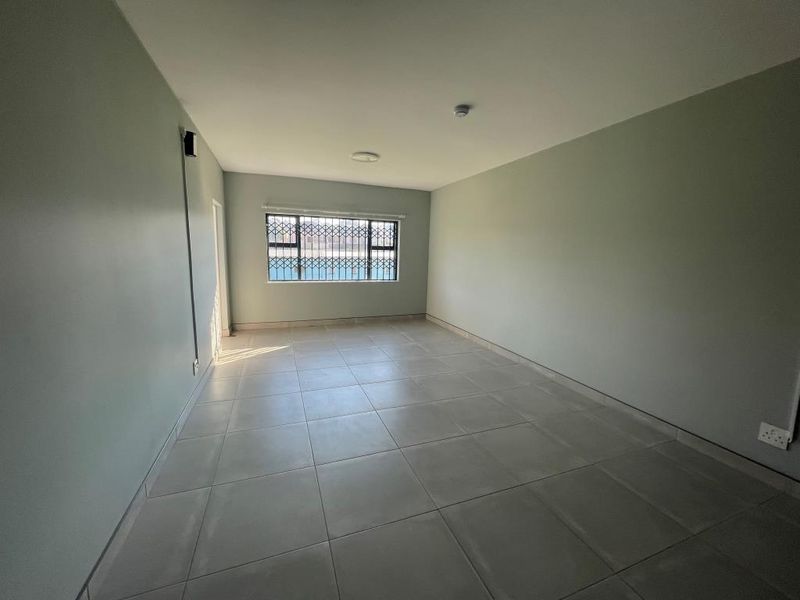 Spacous 1 Bedroom Apartment For Rent in Portland Place | Chiselhurst - Photo 2