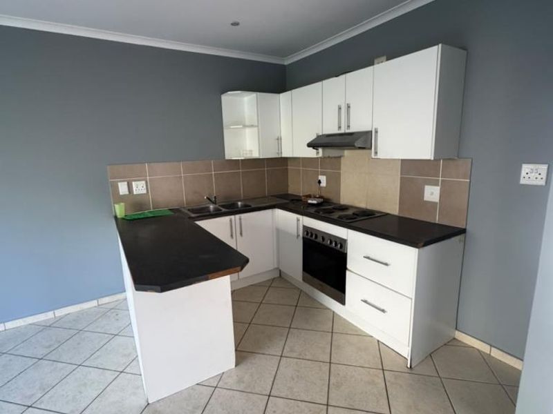 Two Bedroom Unit In Secure Complex, Quarry View 1 - Photo 3