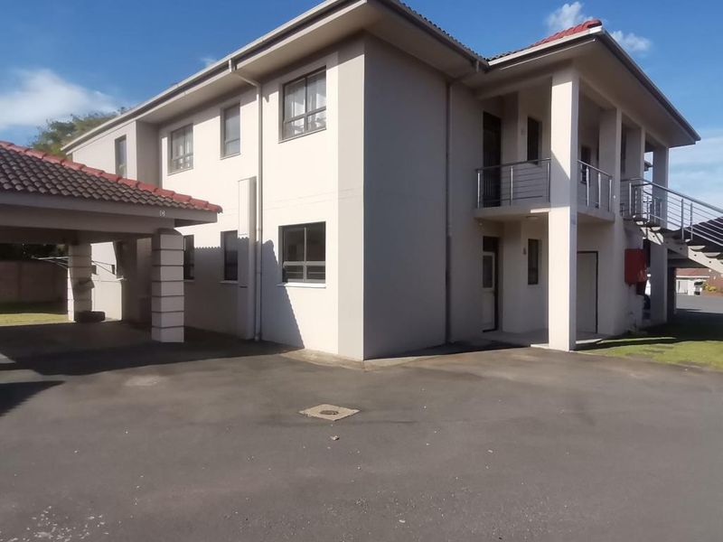 Ground Floor 3 Bedroom Townhouse For Rent | Furstenburg Terrace | Nahoon - Photo 2