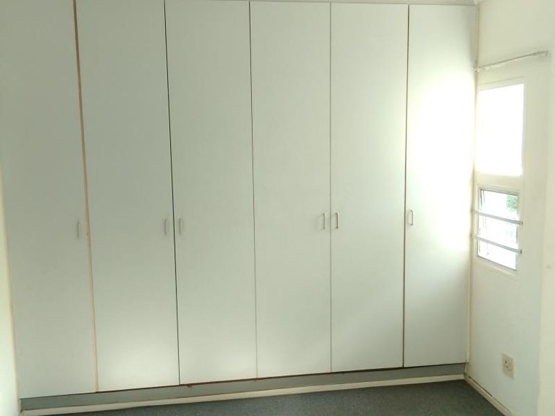 Spacious 2-Bedroom, 2 Bathrooms.  Duplex with private pool. - Photo 4
