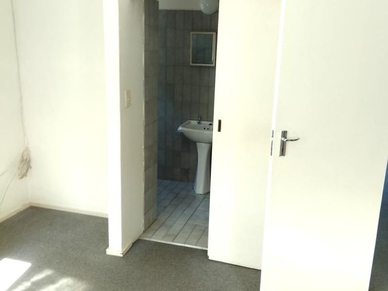 Spacious 2-Bedroom, 2 Bathrooms.  Duplex with private pool. - Photo 6