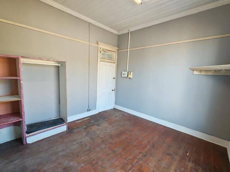 Freshly Painted Room to Rent in the Heart of Quigney! - Photo 4