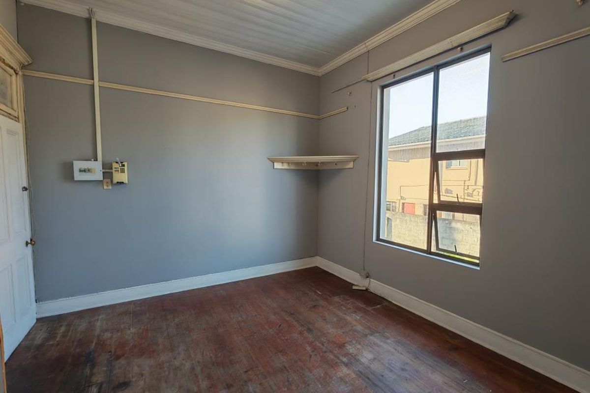 Freshly Painted Room to Rent in the Heart of Quigney! - Photo 5