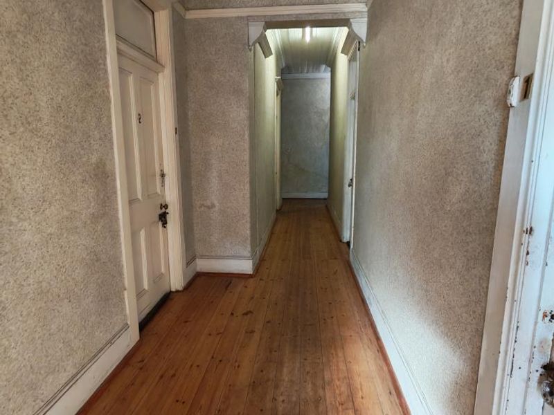 Freshly Painted Room to Rent in the Heart of Quigney! - Photo 2