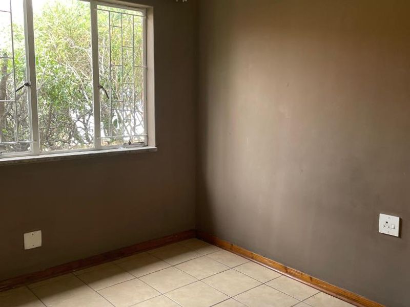 2, Weavers Jaguar Street Sunward Park - Photo 9