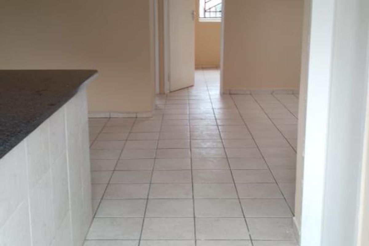 2, Jacaranda Place  - Photo 2