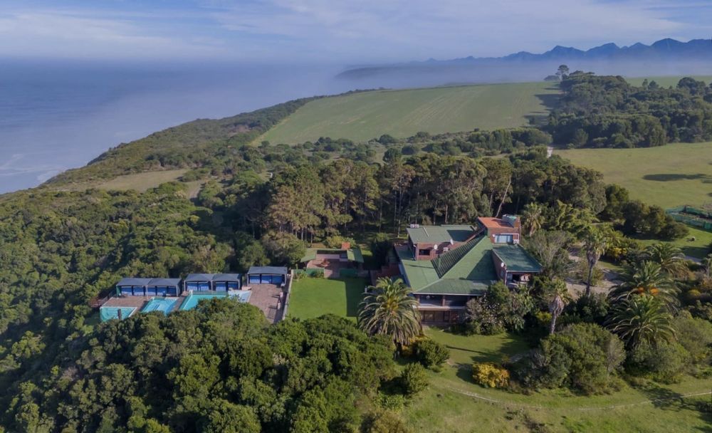 Garden Route lodge for sale
