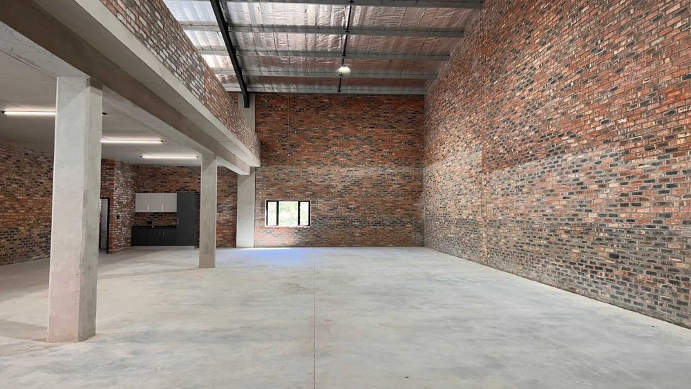 295m� warehouse to rent Fairview, industrial property to rent Gqeberha, Blackwood Business Park, warehouse with mezzanine Gqeberha, industrial unit Fairview, warehouse Port Elizabeth, mini factory Fairview, 3 phase industrial property, warehouse with roller shutter Gqeberha, industrial space Port Elizabeth, warehouse to let Fairview, light manufacturing premises Gqeberha, storage warehouse Fairview, business park Gqeberha.