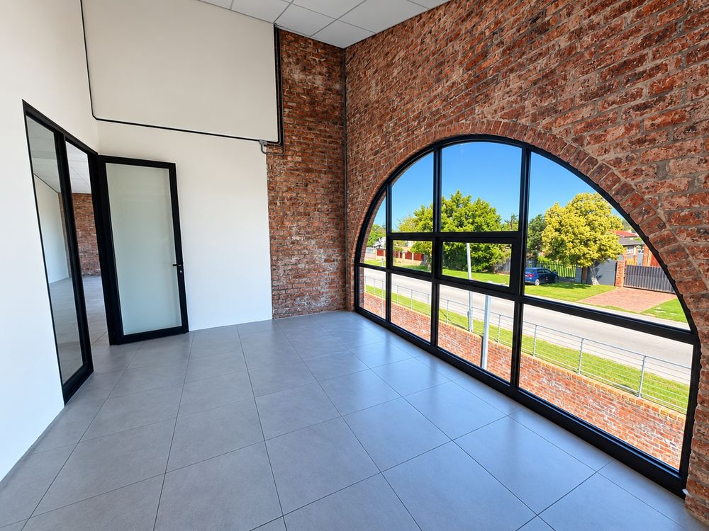 office to let Circular Drive