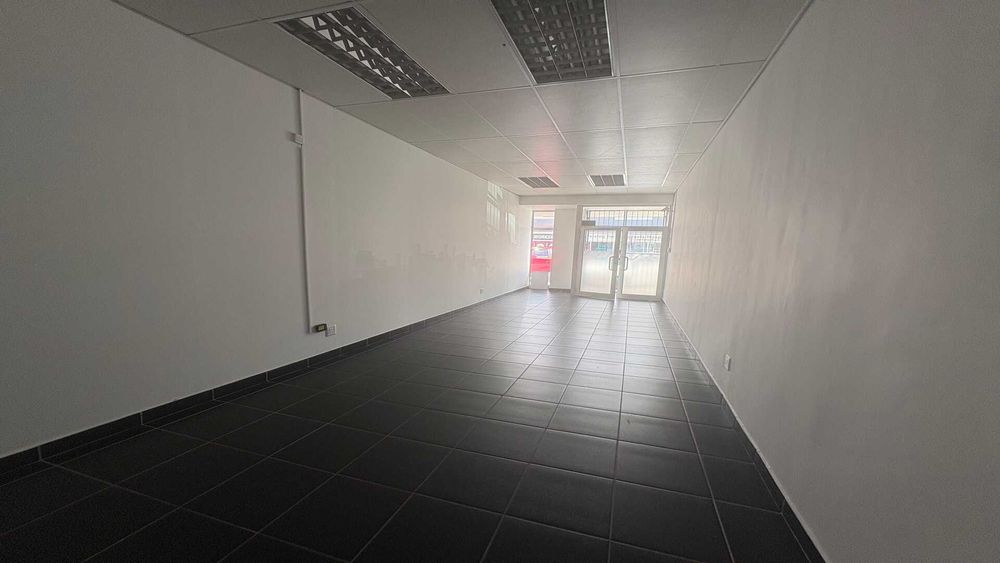 Retail premises to rent Newton Park