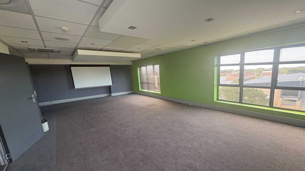 Large office space to rent
