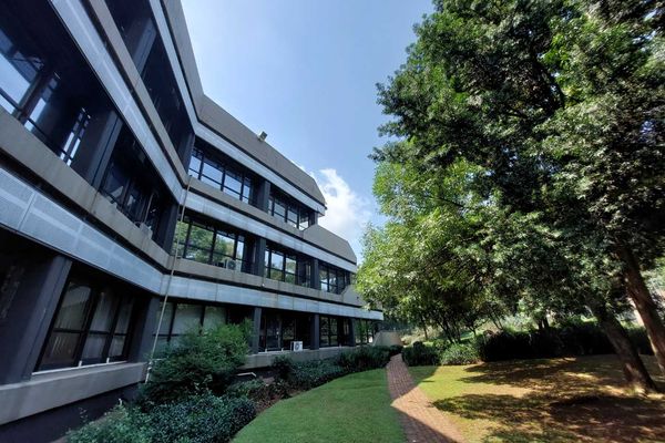 508m² Office in Bedfordview Central To Rent R55,987/month #2333604