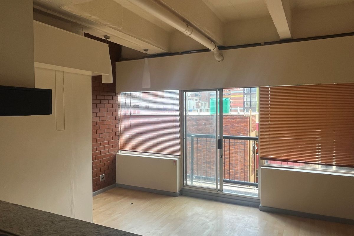 First Month Free! Stylish Units in Braamfontein?s The Liberty - Photo 2