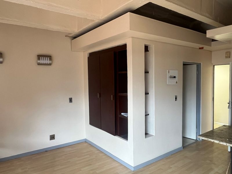 First Month Free! Stylish Units in Braamfontein?s The Liberty - Photo 8