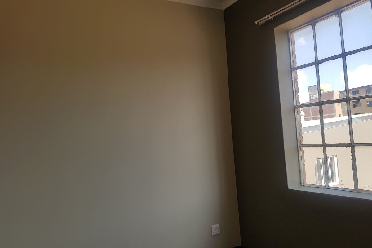 1 BEDROOMED FLAT in JOHN PAGE  - Photo 4