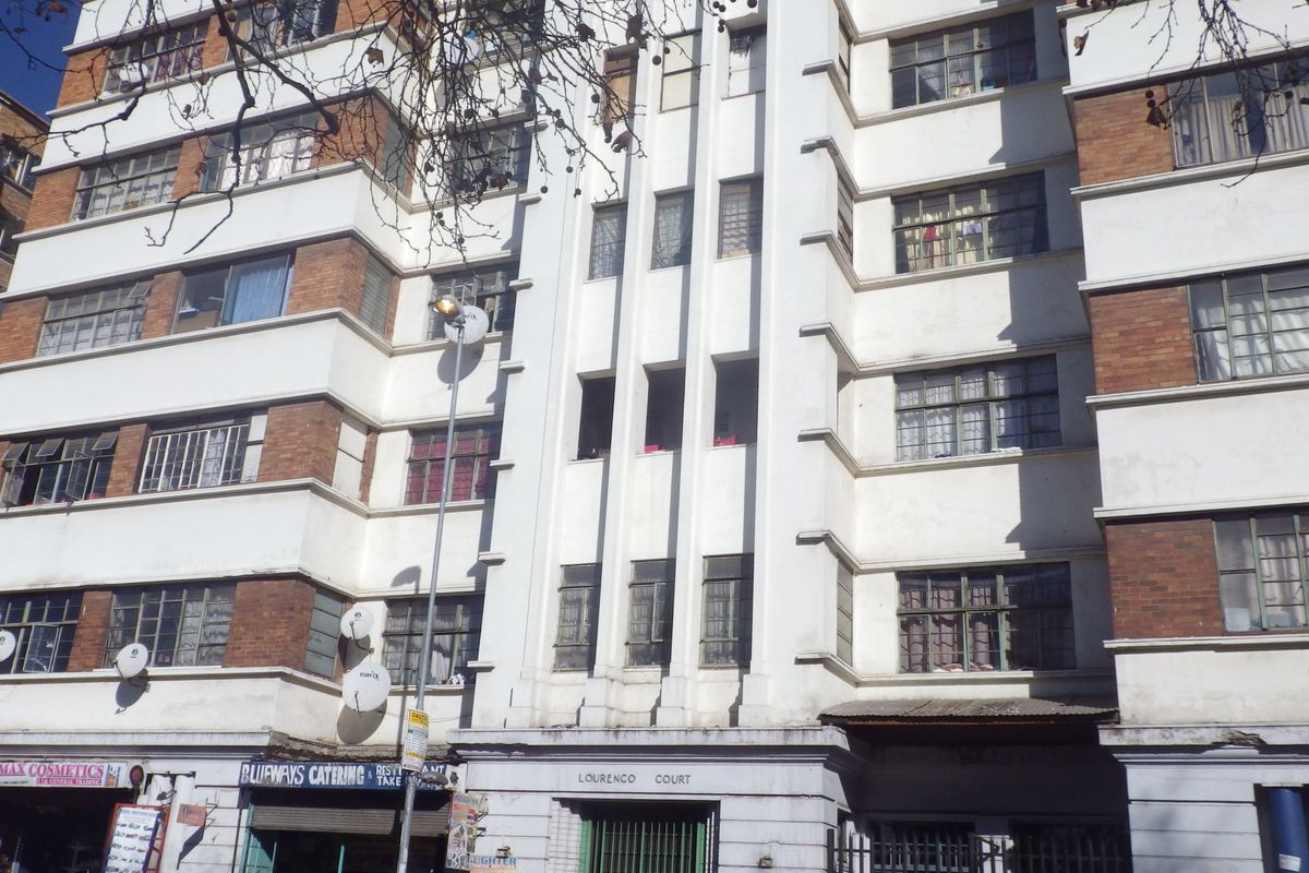 2 Bedroomed Flat in Lourenco Court - Photo 3