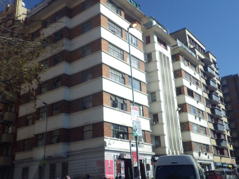 2 Bedroomed Flat in Lourenco Court - Photo 5