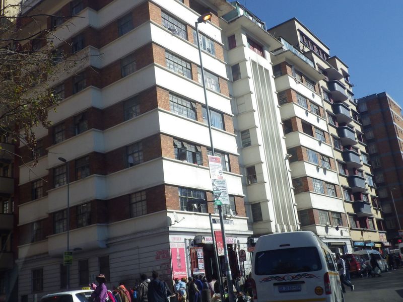 2 Bedroomed Flat in Lourenco Court - Photo 8