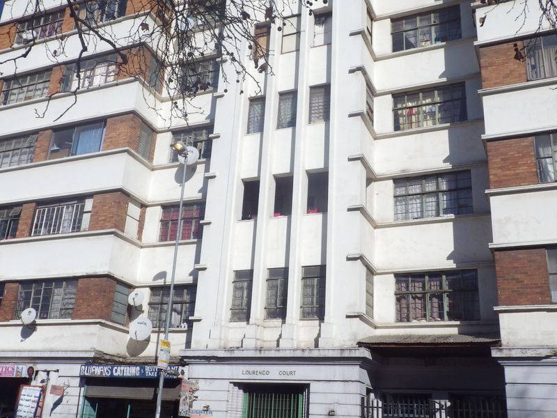 2 Bedroomed Flat in Lourenco Court - Photo 7