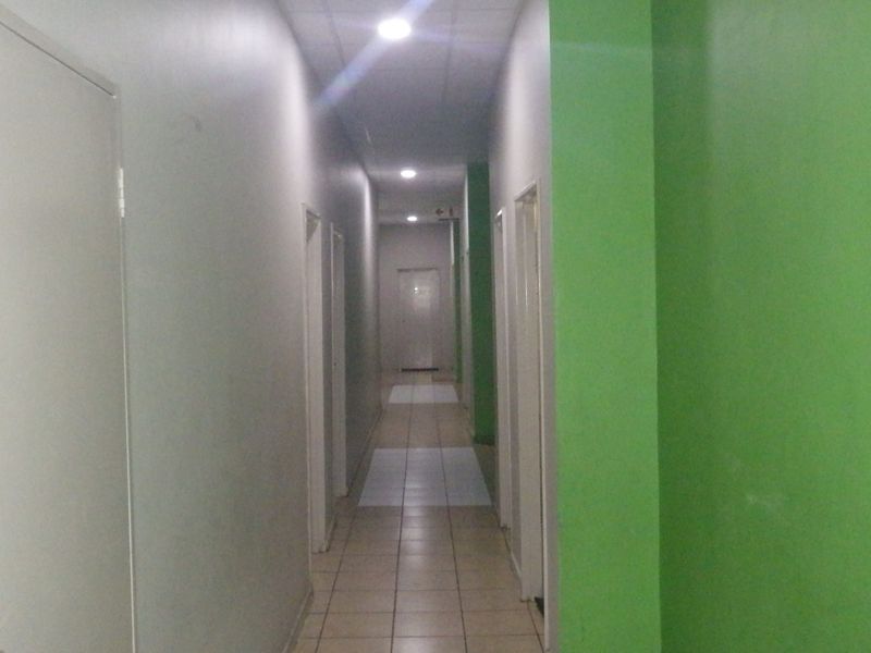 Room in Steel & Barnett Building - Photo 2