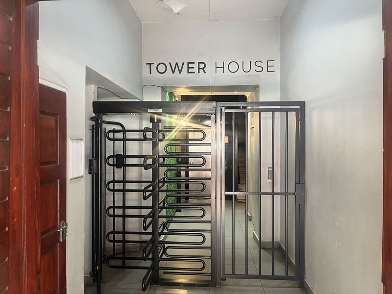  in TOWER HOUSE - Photo 8