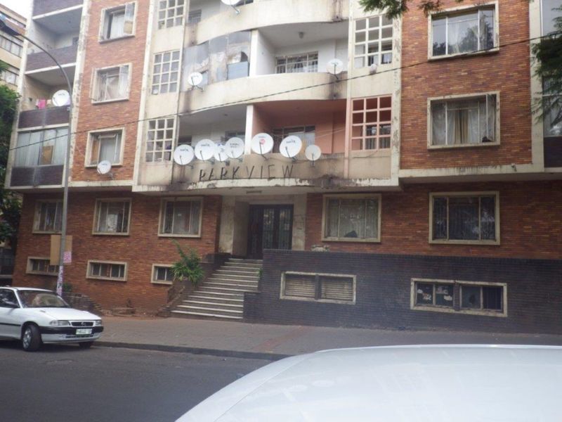 2 Bedroomed Flat in Parkview - Photo 4