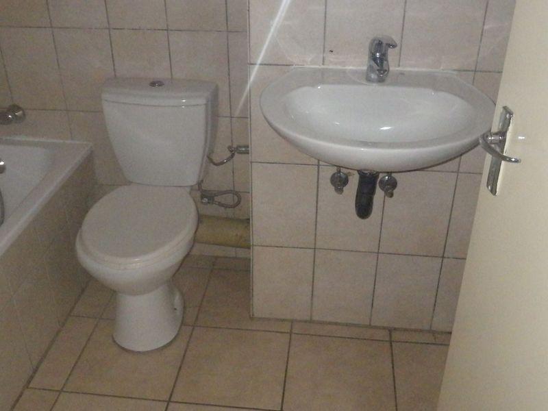 Be the first to view thus bachelor unit at Jorrisen! - Photo 4